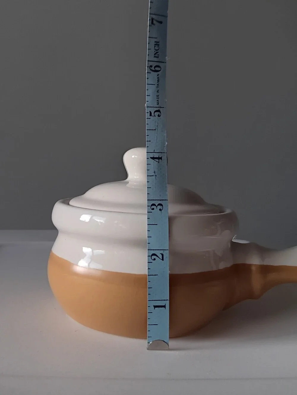 Vintage Handled Ceramic Crock French Onion Soup Bowl & Lid Bakeware Tan White